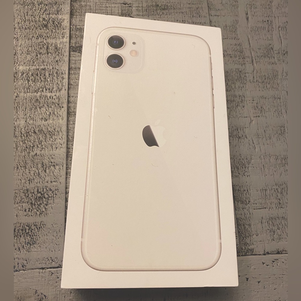 iPhone 11 box